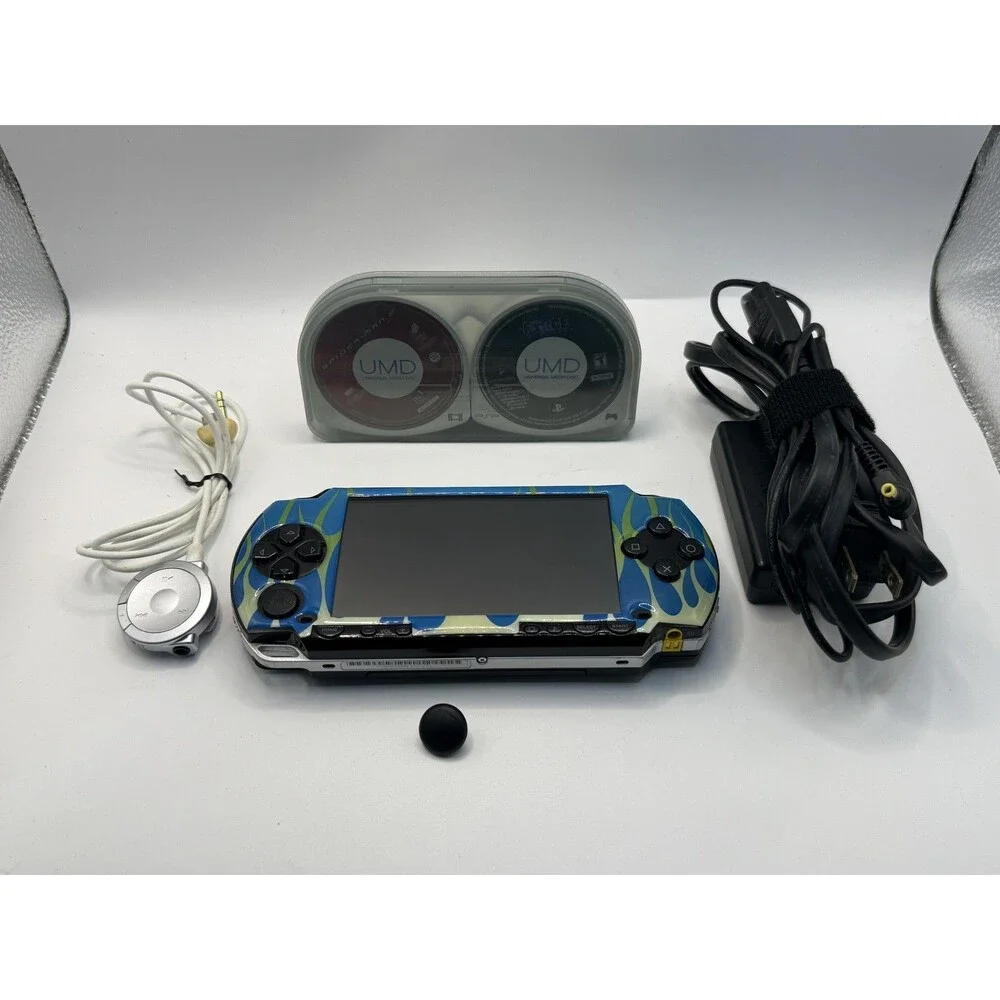 Sony PSP-1001B2 Handheld Star Wars Spider-Man 2 UMD Games Case Charger TESTED